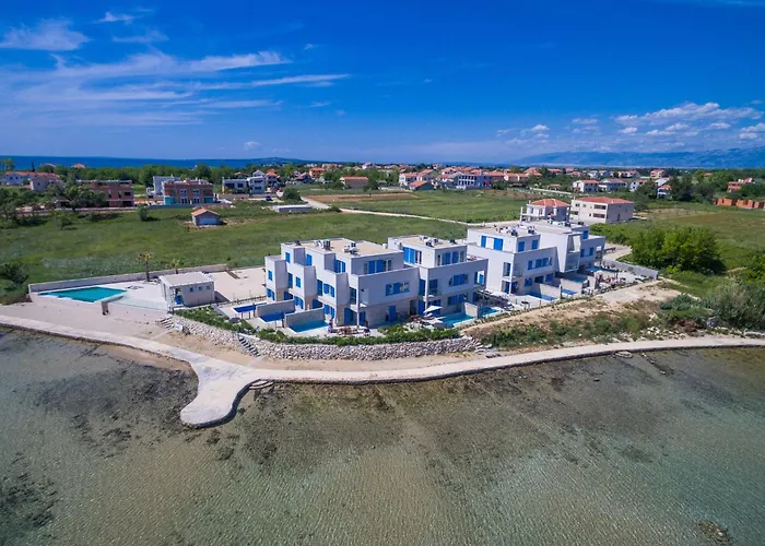Strandvilla Miri Rose Mit Beheizbarem Pool By Interhome 펜션 프리블라카