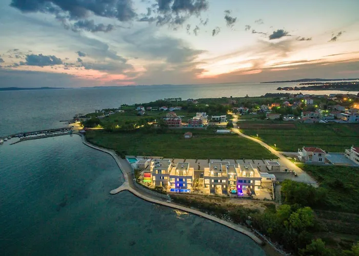 Strandvilla Miri Rose Mit Beheizbarem Pool By Interhome * 프리블라카