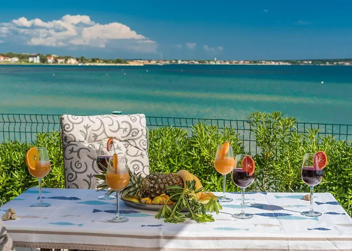 Strandvilla Miri Rose Mit Beheizbarem Pool By Interhome