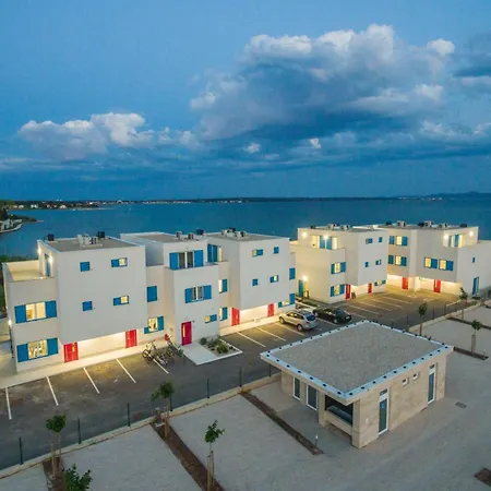 Strandvilla Miri Rose Mit Beheizbarem Pool By Interhome 普利拉卡